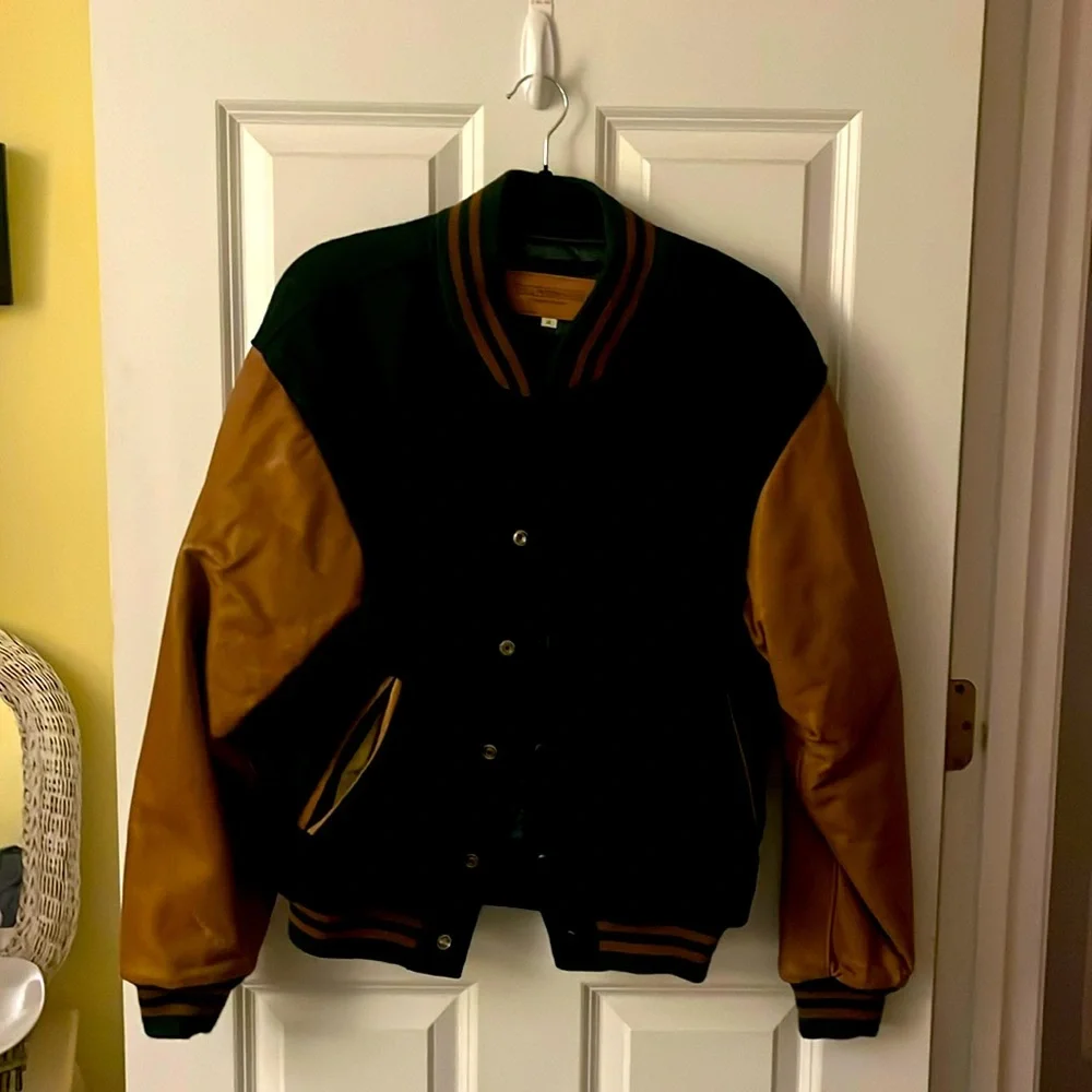 Vintage! The J. Peterman Co. Lexington Ky. Wool and Leather Bomber Jacket. Small